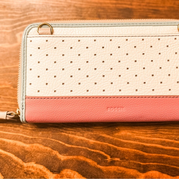 Fossil Wristlet - Picture 2 of 5